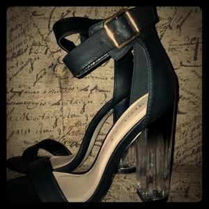 Open toes glass ombre glass heel